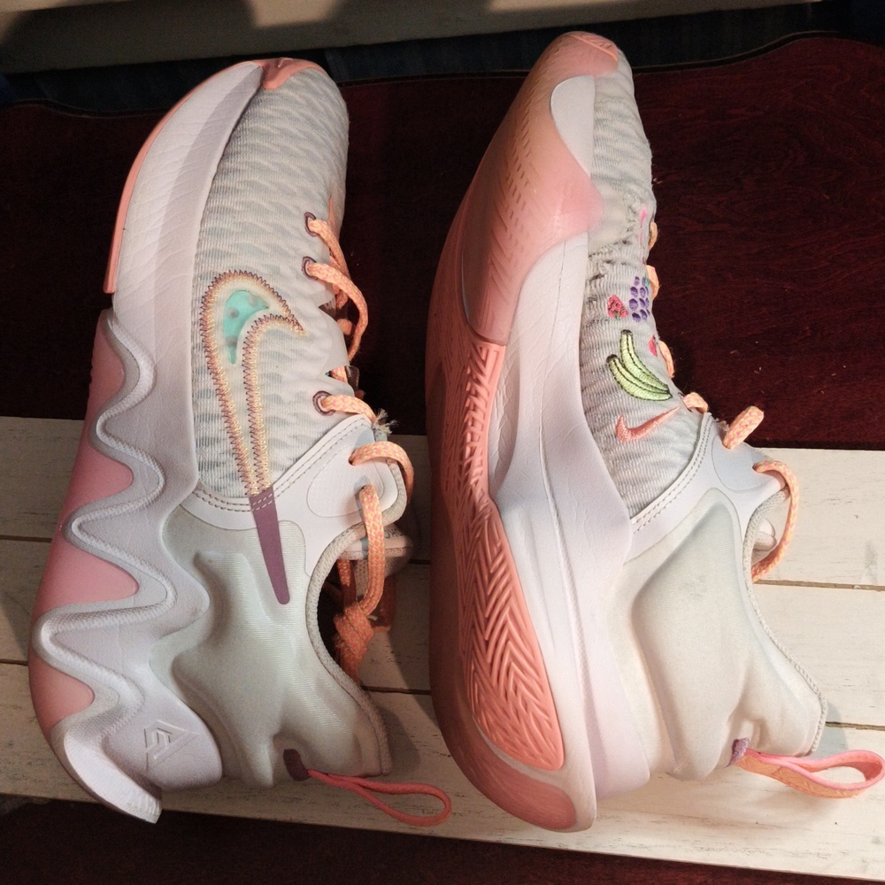 Nike Gianni's Antetokounmpo Super Smoothie Collector Edition Men 8.5 Women 10